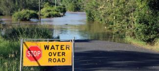 Health advice: avoid contaminated floodwater